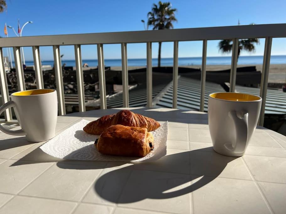 Le Carrousel - Apt Vue Mer - Plage A 10 M - Clim - Wifi Canet-en-Roussillon Ngoại thất bức ảnh