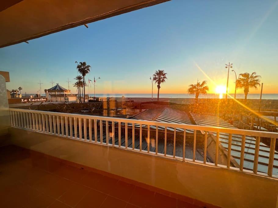 Le Carrousel - Apt Vue Mer - Plage A 10 M - Clim - Wifi Canet-en-Roussillon Ngoại thất bức ảnh
