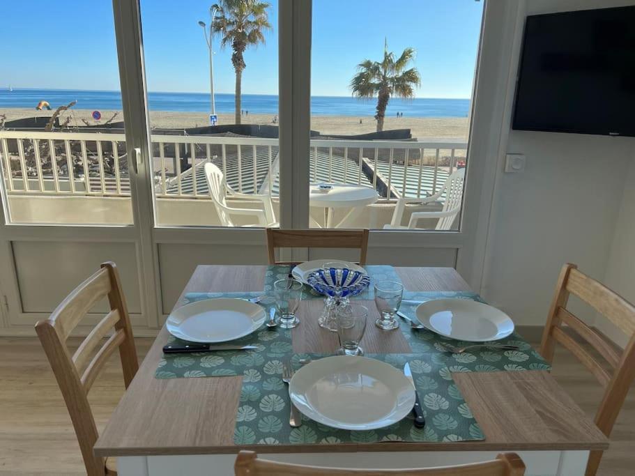 Le Carrousel - Apt Vue Mer - Plage A 10 M - Clim - Wifi Canet-en-Roussillon Ngoại thất bức ảnh